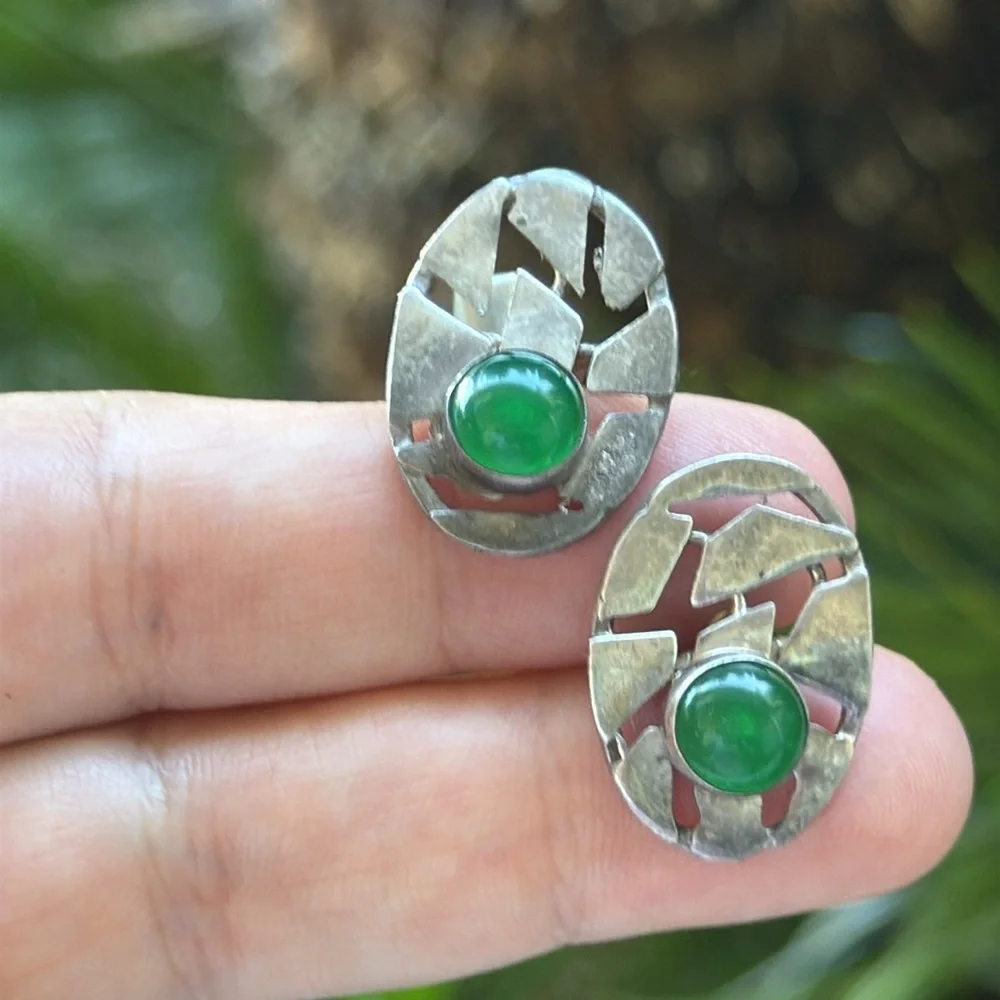Vintage Silver and Jade Cufflinks - Picture 14 of 17